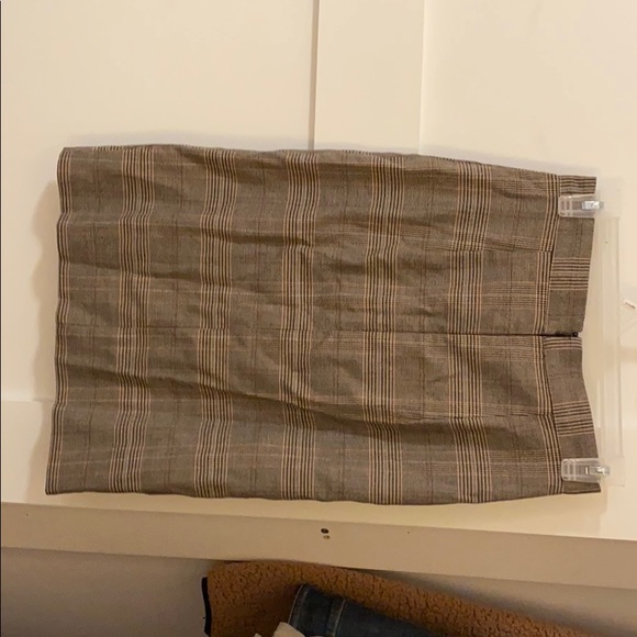 Brande New Skirt - Picture 2 of 2